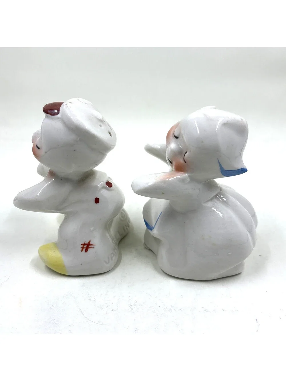 Vintage Van Tellingen Hand-Painted Hugging Dutch Boy and Girl Salt Pepper Shaker